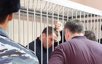 После публикации Orenday суд объявил Виктора Фролова в розыск