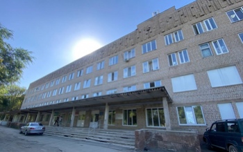 В Орской поликлинике на улице Никельщиков приступили к масштабному капитальному ремонту