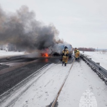 В Оренбуржье после столкновения загорелись ГАЗель и легковушка