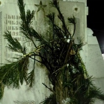 В Кувандыке вандалы подожгли венок у стелы воинам-интернационалистам