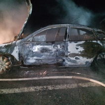 Под Соль-Илецком на трассе дотла выгорела иномарка