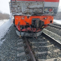 В Оренбуржье пассажирский поезд столкнулся с КамАЗом