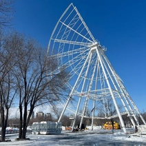 В парке, где рухнула карусель, идет монтаж нового колеса обозрения