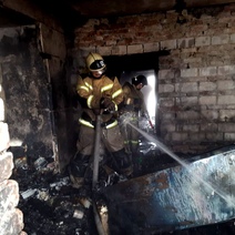 В Оренбуржье на двух пожарах погибли люди (18+)