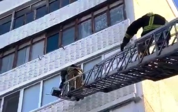 В одной из многоэтажек на улице Салмышской в квартире закрылся 11-летний ребенок