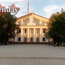 В Оренбургской областной филармонии потратили 2 млн рублей на дирижера, а артистке хора не выплатили премии