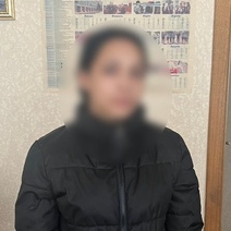 В Оренбурге 18-летняя грабительница выследила и обобрала пенсионерку в подъезде