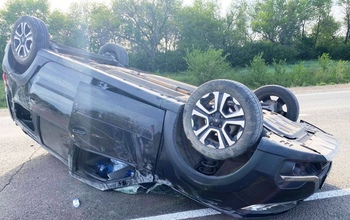 Два 43-летних водителя встретились на одной полосе во время обгона
