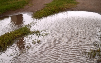 Град и шквалистый ветер ожидаются в Оренбуржье с минуты на минуту