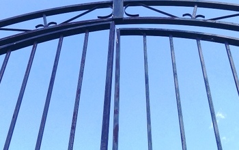 На бугурусланском кладбище кто-то «потерял» ампутированную ногу (18+) 