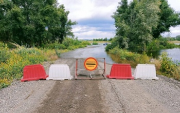 Еще два моста через реку Урал закрывают из-за переливов 