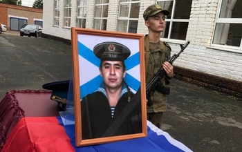 «Хоть разочек бы еще увидеть родных и обнять». В Асекеево простились с Марселем Тляумбетовым, погибшим на СВО 