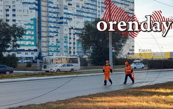 В Оренбурге ищут водителя, устроившего коллапс с обрывом троллейбусных линий на одной из магистралей города