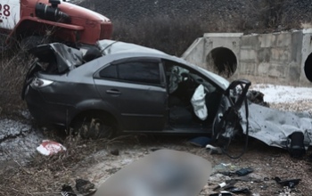 На автодороге «Орск-Гай» в пятом часу утра автомобиль вылетел в кювет 