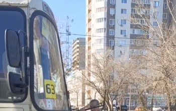 В Оренбурге водитель выгнал из автобуса пьяного пассажира