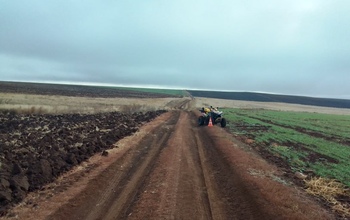 В Оренбуржье на полевой дороге перевернулся квадроцикл