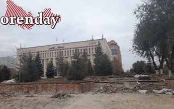 Ломать - не строить: площадь перед администрацией Южного округа уйдет в зиму в раскуроченном виде?