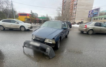 В Оренбурге в тройном ДТП пострадала девушка