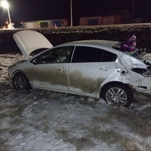 В Саракташе 44-летние женщина и мужчина на автомобиле съехали в кювет 