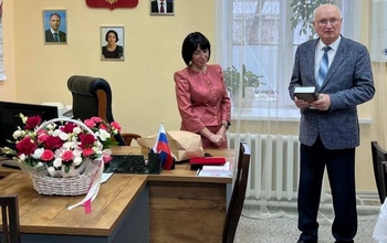 72-летний Владимир Карпец покинул должность главврача, но не перестал быть главным наркологом Оренбуржья