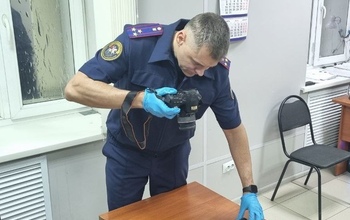 В Орске несовершеннолетний до полусмерти избил человека в подъезде дома 