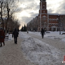 В Оренбурге по Советской можно кататься на лыжах