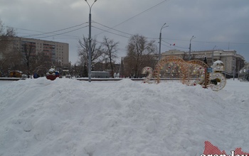 В Оренбурге с 21 декабря начнет работать новогодний городок на площади имени Ленина