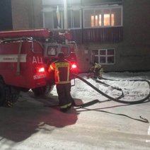 В Кувандыке на пожаре в пятиэтажке спасли четырех человек