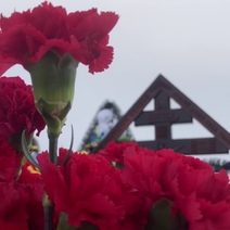 В Медногорске родные и близкие простились с трагически погибшим подростком