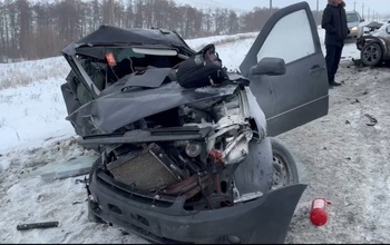 Под Кувандыком в лобовом столкновении автомобилей ВАЗ и Kia погиб один из водителей (18+)