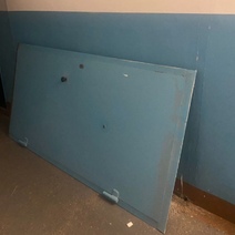 За упавшую на ребёнка дверь родители требуют с оренбургской УК 200 000 рублей