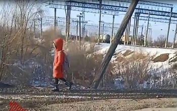 Жители Овчинного городка требуют отремонтировать дорогу в районе железнодорожного переезда