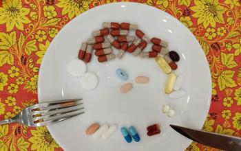 В Оренбурге в семью ребенка-инвалида, которая бьётся за лекарства, нагрянули органы опеки 