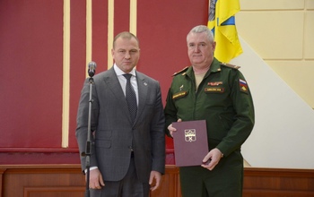 В Оренбурге погоревшие на взятках военный комиссар и начальник отделения призыва выслушали приговор