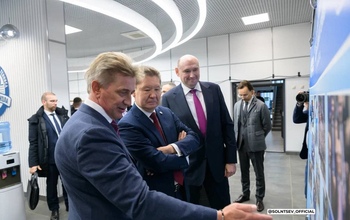 Губернатор Евгений Солнцев  презентовал Президенту России Владимиру Владимировичу Путину Академию настольного тенниса в Оренбурге