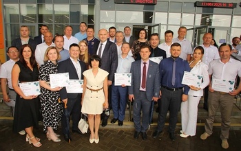 Евгений Солнцев передал новые автомобили  медицинским учреждениям Оренбуржья