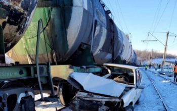 Орская транспортная прокуратура устанавливает причины ДТП на железной дороге с участием ВАЗа