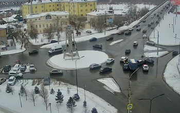 В Оренбурге на улице Чичерина из-за массового ДТП огромная пробка