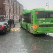 В Оренбурге автобус «ЛиАЗ» на «зебре» сбил женщину 