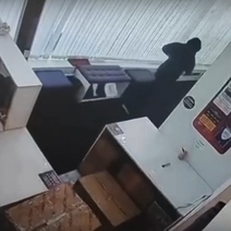 В Оренбурге девушка задумала нажиться на маркетплейсе при помощи знакомого