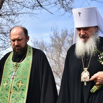 Митрополит Оренбургский и Саракташский Петр совершил литию по жертвам советских гонений