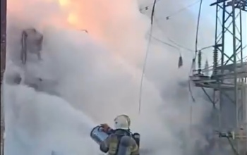 В Оренбурге появилось видео процесса тушения возгорания на подстанции