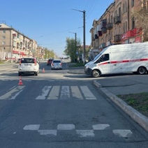 В Новотроицке автомобиль Great Wall на пешеходном переходе сбил 70-летнюю женщину