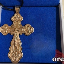 В Бугуруслане мужчина снял со спящего собутыльника золотой крестик