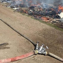 В Орске вычислили, кто устроил крупный пожар на улице Апшеронской