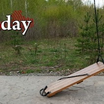 В Медногорске в благоустроенном полгода назад центральном парке рухнули качели