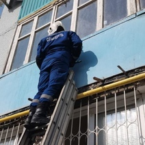 В Оренбурге, чтобы спасти женщину, пришлось лезть к ней в квартиру через окно
