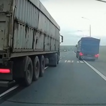 Под Оренбургом женщина-пешеход дважды едва не оказалась под колёсами