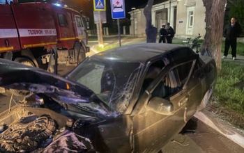 В Новотроицке легковушка 