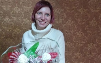 В Орске с апреля не выходит на связь 38-летняя женщина с красными волосами